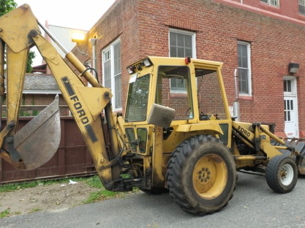 heavy digger for sale at maltz auctions in new york city