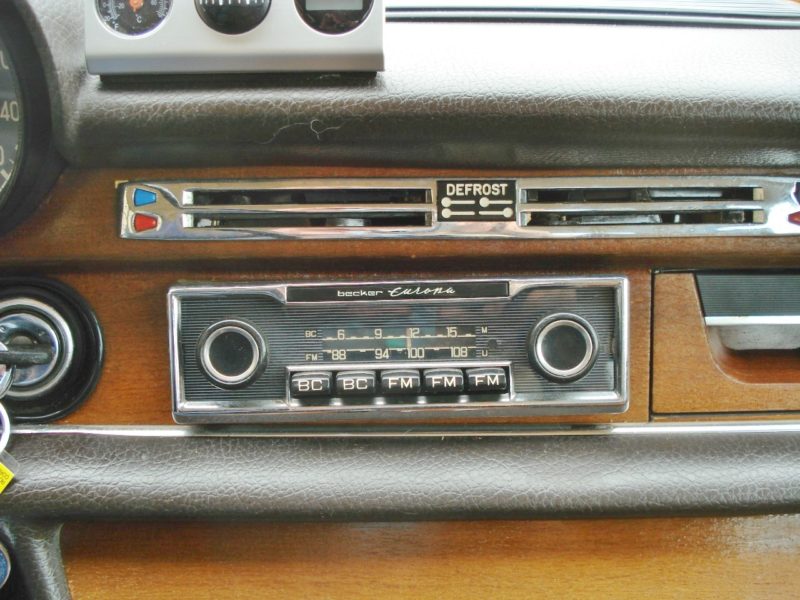 controls in vehicle for sale at maltz auto auctions