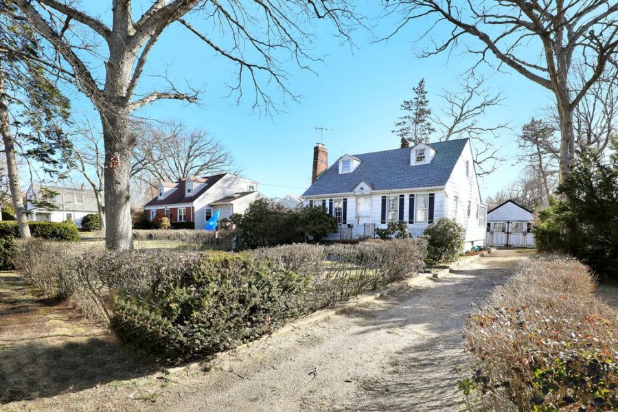 exterior of home for sale at maltz auctions in new york