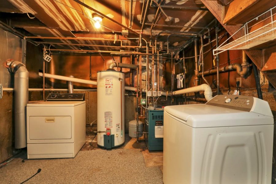 laundry room of home for sale at maltz auctions in new york