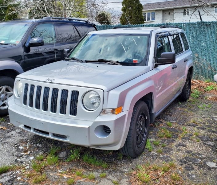 silver jeep car for sale at maltz auto auctions