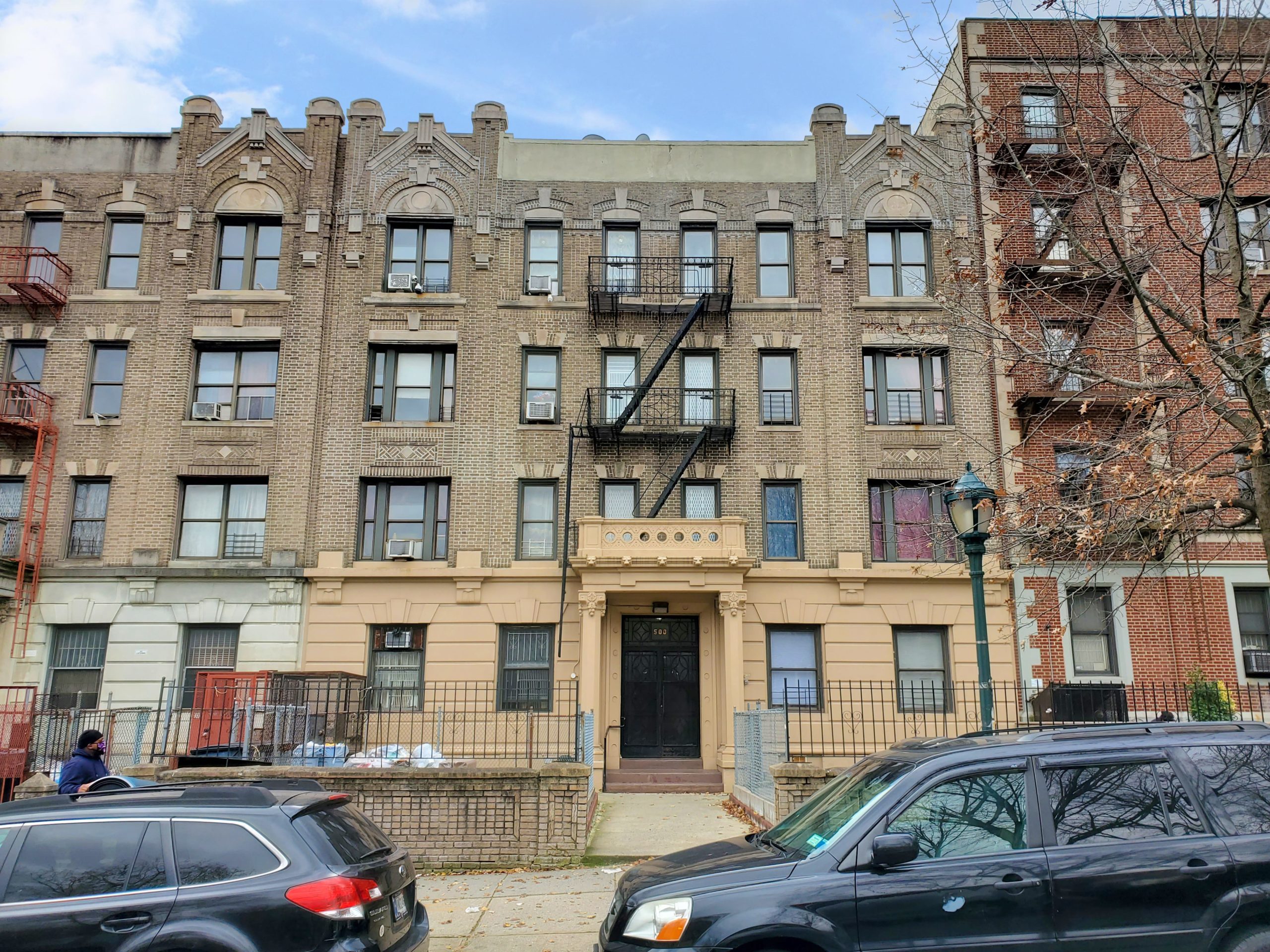 16-Unit Building - Maltz Auctions