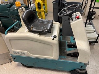 floor cleaner machine for sale at maltz auctions in new york