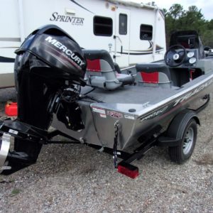 2016 Tracker Pro Bass Boat