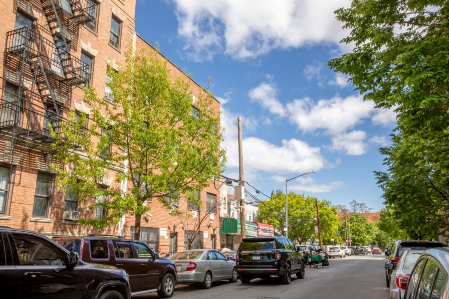 outside of 16 unit multifamily building for sale at maltz auctions