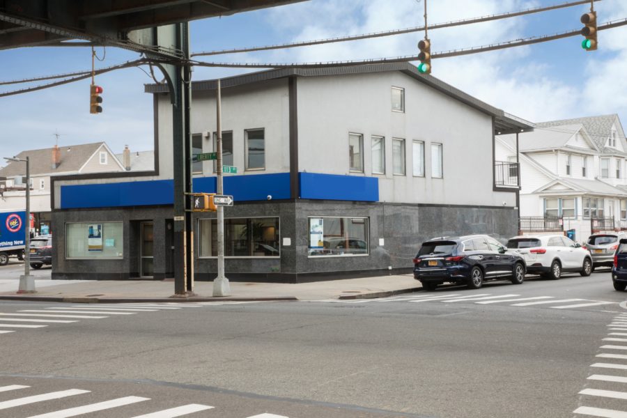 net leased bank building (street view) for sale at maltz auctions in new york
