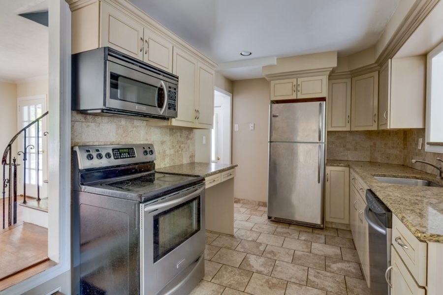 kitchen space of 4 bedroom home for sale at maltz auctions