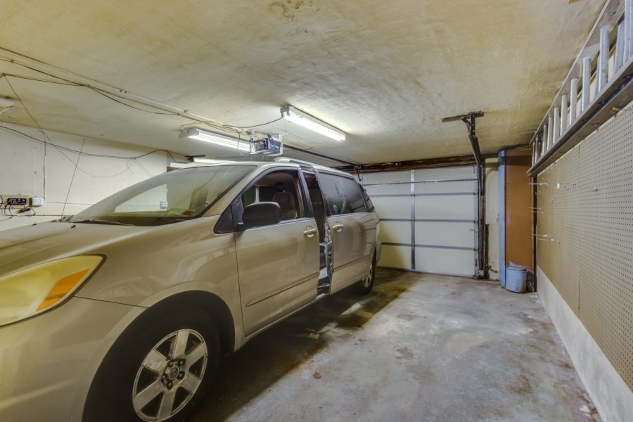 garage of 3 bedroom home for sale at maltz auctions