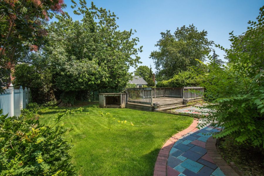 backyard of 4 bedroom home for sale at maltz auctions in new york