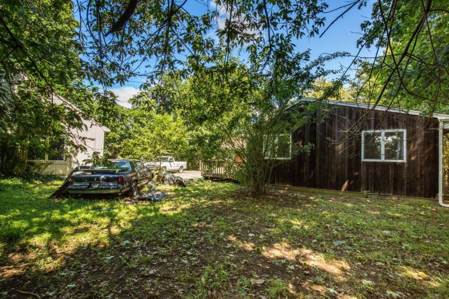 backyard of property up for sale at Maltz Auctions