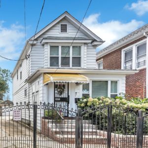 Single Family Home outside of single family home for sale at maltz auctions