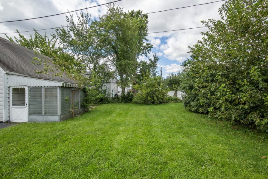 backyard of property for sale at Maltz Auctions