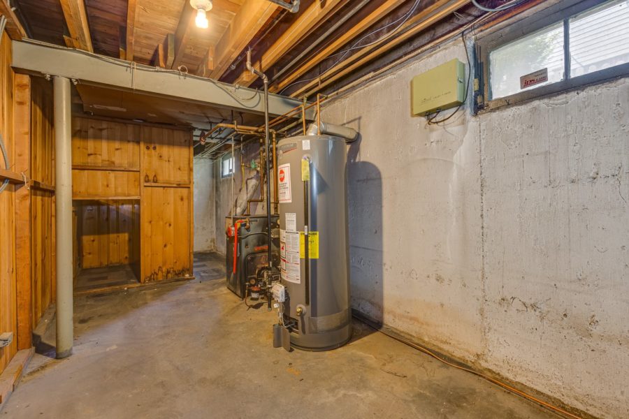 water heater on property for sale at Maltz Auctions in New York