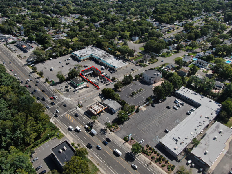 birds-eye view of 2,600 square foot commercial building for sale at maltz auctions