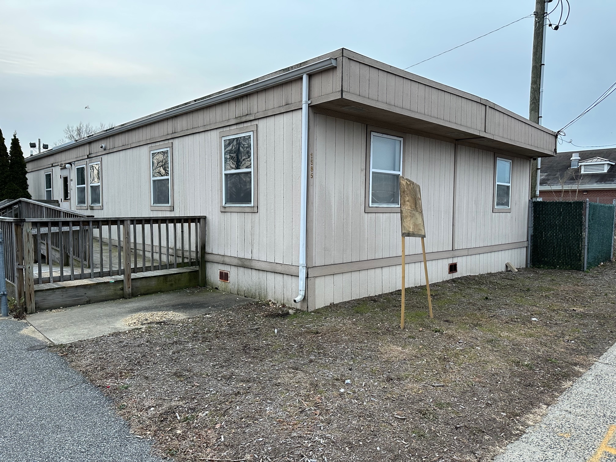 office-trailer-double-wide-classroom-trailer-1-dacco-trailers